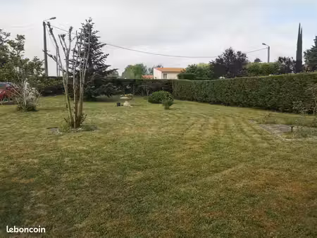 terrain 560 m² galgon