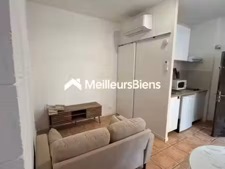 immeuble 10 pièces 145 m²