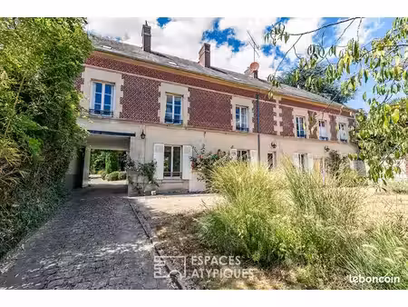 propriété 8 pièces 285 m²