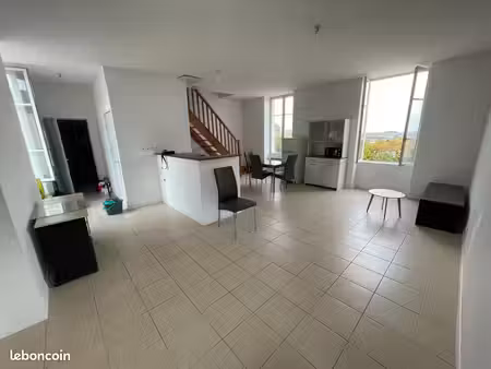 location t2 duplex meuble