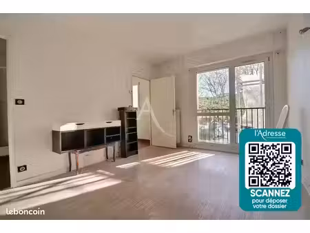 studio 1 pièce 25 m²