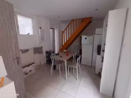 maison f3 à 500m de l'école primaire