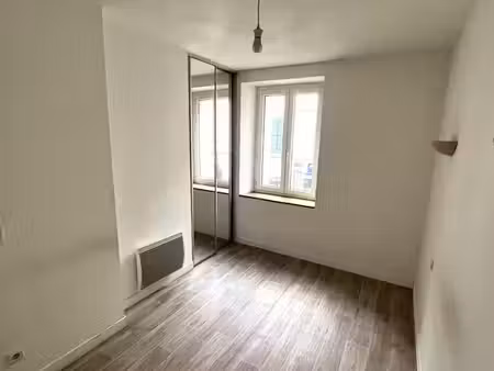 à louer : appartement t3 situé à carmaux