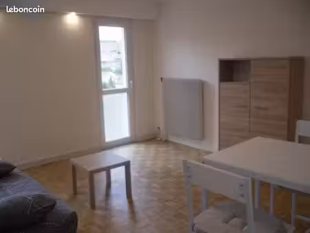 studio meuble
