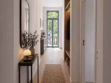 t2 meublé entièrement rénové – 48 m² – arras centre/gare – bâtiment historique