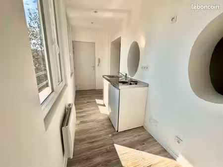 studio rénové à louer (aucune charge ) - sainte suzanne  proche montbéliard