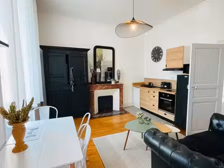 bel appartement  avec jardin et garage