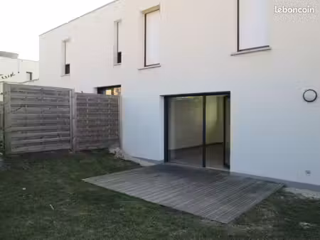pavillon 5 pièces 103 m²