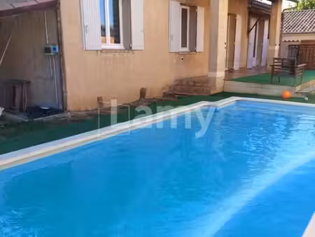 villa 4 pièces 85 m²