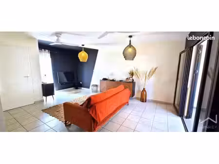 villa 4 pièces 77 m²