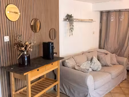 studio entièrement meublé avec alcôve nuit