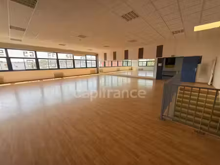 vente commerce 2 pièces 310 m² orgeval (78630)