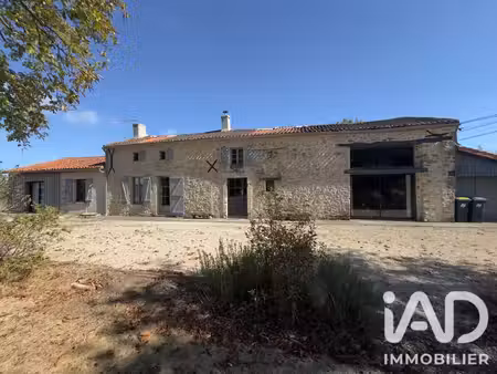 vente maison 4 pièces 154 m² thénezay (79390)