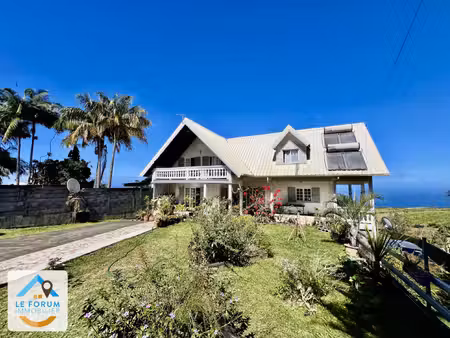 petite île 97429 - ensemble immobilier en bon etat général -