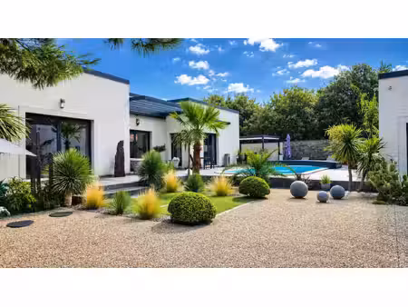vente maison 7 pièces 174 m² saint-didier (84210)