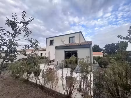 vente maison 5 pièces 148 m² les achards (85150)