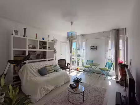 auxerre - f3 vendu loué avec balcon  cave et garage