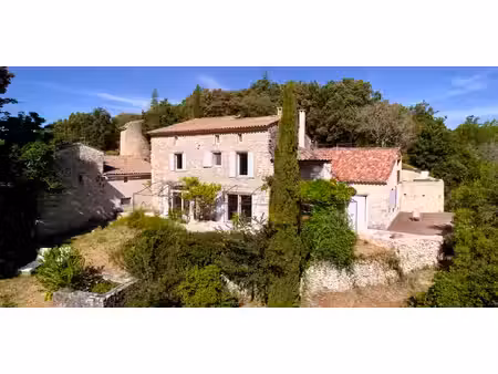 propriété avec jardin reillanne (04)