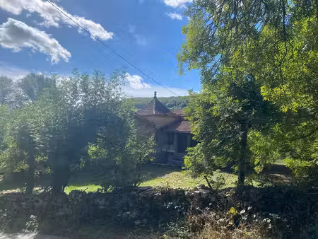 entre caylus & saint antonin  bel ensemble immobilier