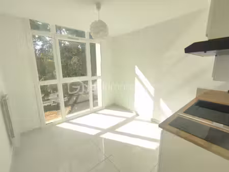 studette de 12 70 m² à morsang-sur-orge