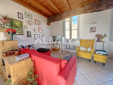 appartement t3 avec terrasse et vue dégagée sur le vignoble