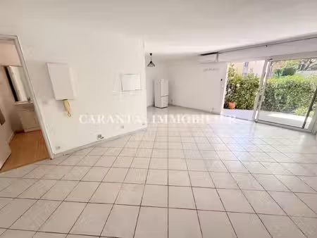 location grand studio sainte-maxime avec terrasse  parking e