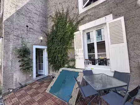 exclusivité maison de ville rénovée avec cour privative et c