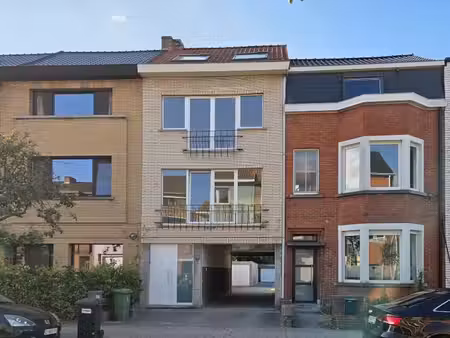 ruime en instapklare bel etage woning te huur in gentbrugge