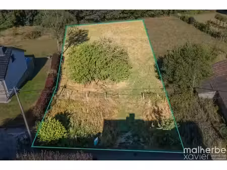 waimes – beau terrain plat de 1.731 m² dans un environnement