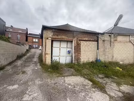 entrepôt de 135 m² à louer – châtelineau