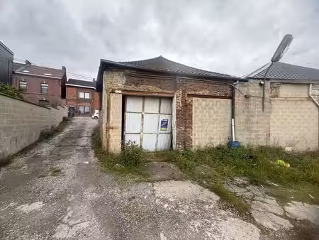 entrepôt de 135 m² à louer – châtelineau