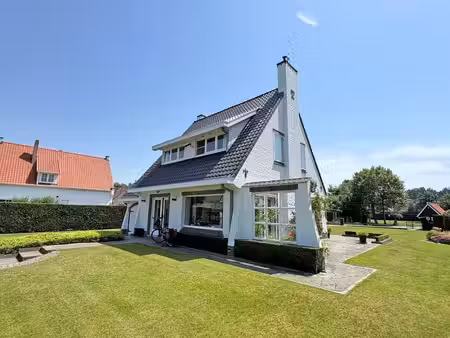 charmante villa sur un terrain maginifique de 1.448m².