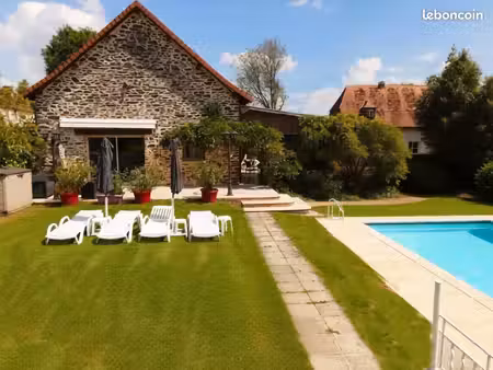 maison 8 pièces 210 m²
