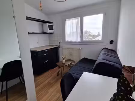 ? studio étudiant 9 m² – proche université catholique / esa – 300 cc