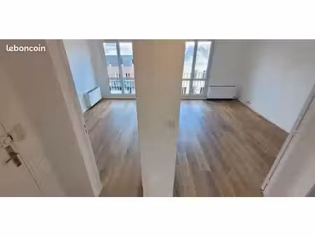 appartement centre ville 45 m² avec place de parking privée chambre  salon  cuisine  salle