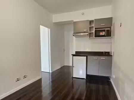 studio 2 pièces 30 m²