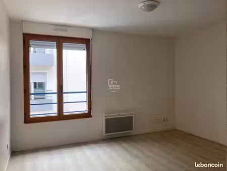 studio 1 pièce 19 m²