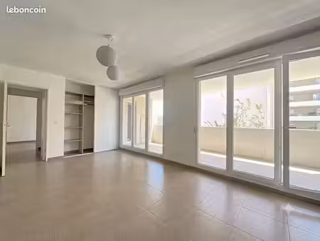 appartement 3 pièces 61 m²