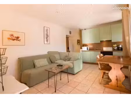 t2 meublé 35 m² avec balcon & vue montagne – saint-gervais-les-bains