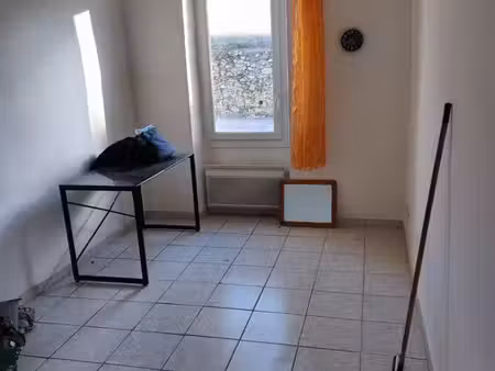 studio rez de chaussée ensoleillé