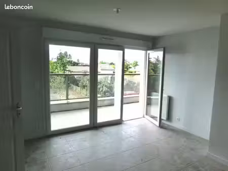 t2 récent (bbc construit en 2013)  merignac  42m² + balcon plein sud + parking