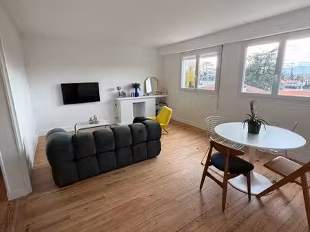 à louer – t2 bis 70 m² entièrement rénové – trespoey