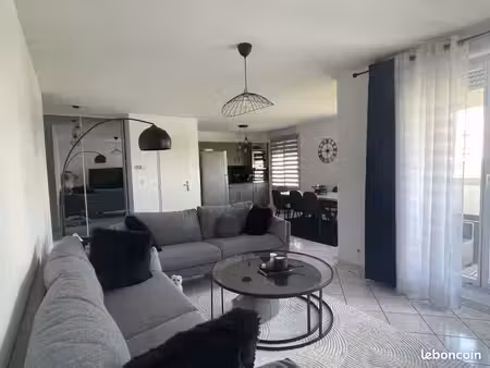 location appartement t3 81m2