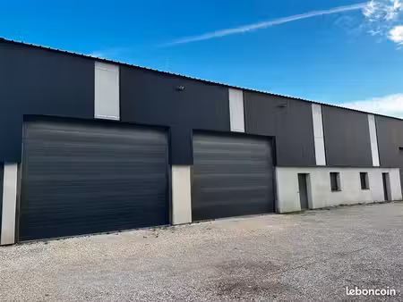 a louer entrepôt  hangar
