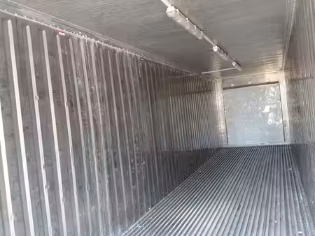box de stockage isolé 14m2 ou 28m2