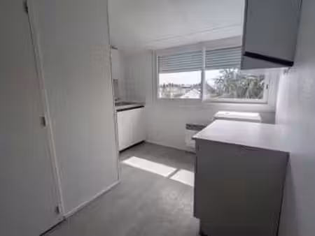 location appartement 2 pièces à nantes (44000) : à louer 2 pièces / 23m² nantes