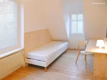32 belles chambres  rue paisible face au lycée kléber. sans intermédiaire  ni commission d