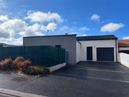 location maison à la chapelle-achard (85150) : à louer / 84m² la chapelle-achard