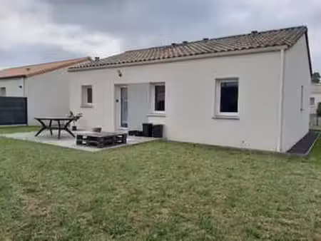 location maison à maisdon-sur-sèvre (44690) : à louer / 74m² maisdon-sur-sèvre