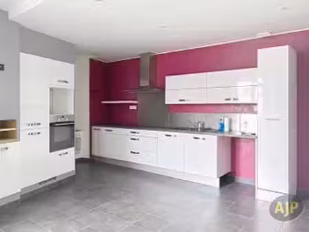 location appartement 5 pièces à saint-macaire-en-mauges (49450) : à louer 5 pièces / 103m²